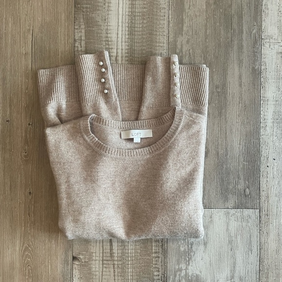 Women’s Loft Sweater - Picture 4 of 15